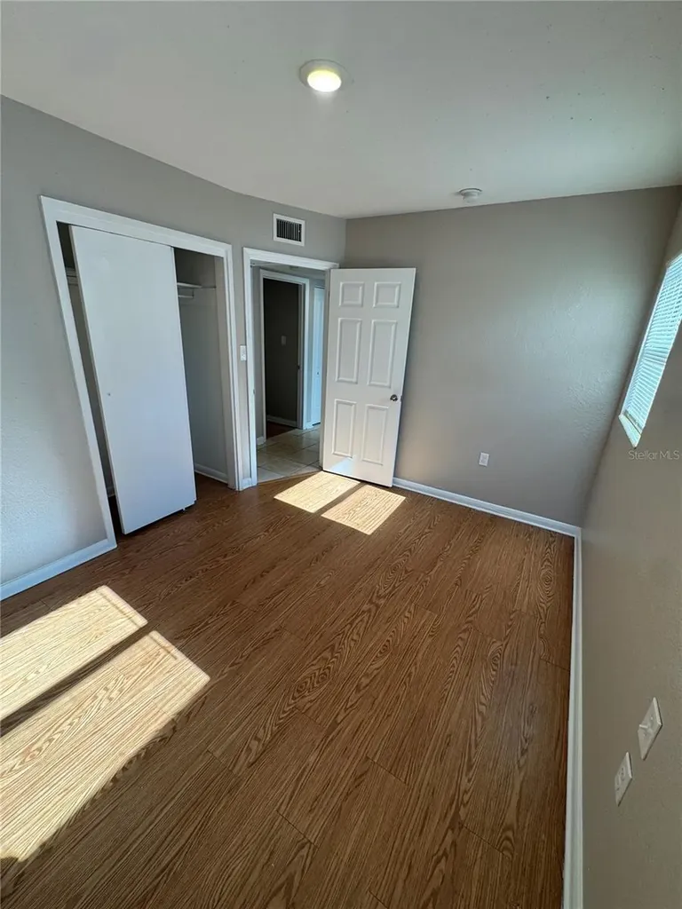 2016 E Crenshaw Street Tampa FL 33610