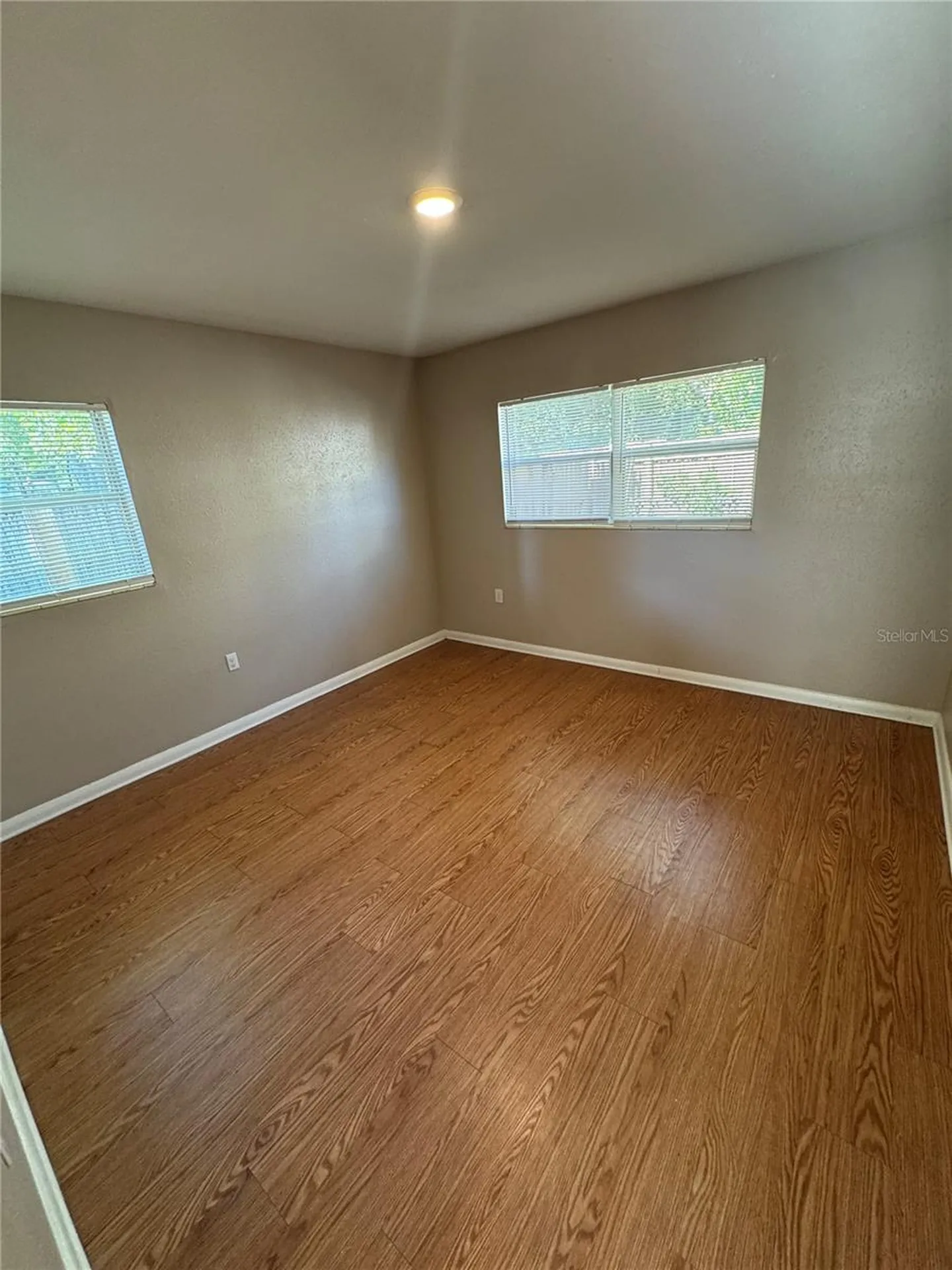 2016 E Crenshaw Street Tampa FL 33610