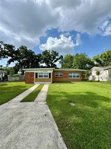 2016 E Crenshaw Street Tampa FL 33610