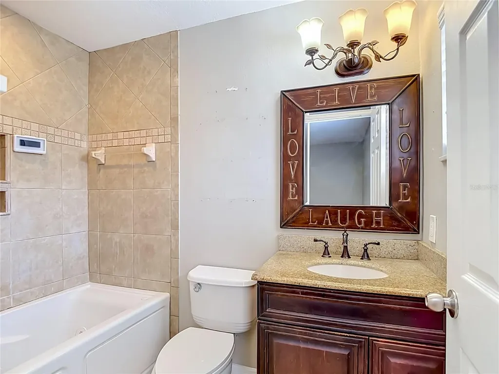 811 Ambassador Loop Tampa FL 33613