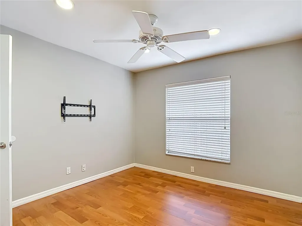 811 Ambassador Loop Tampa FL 33613