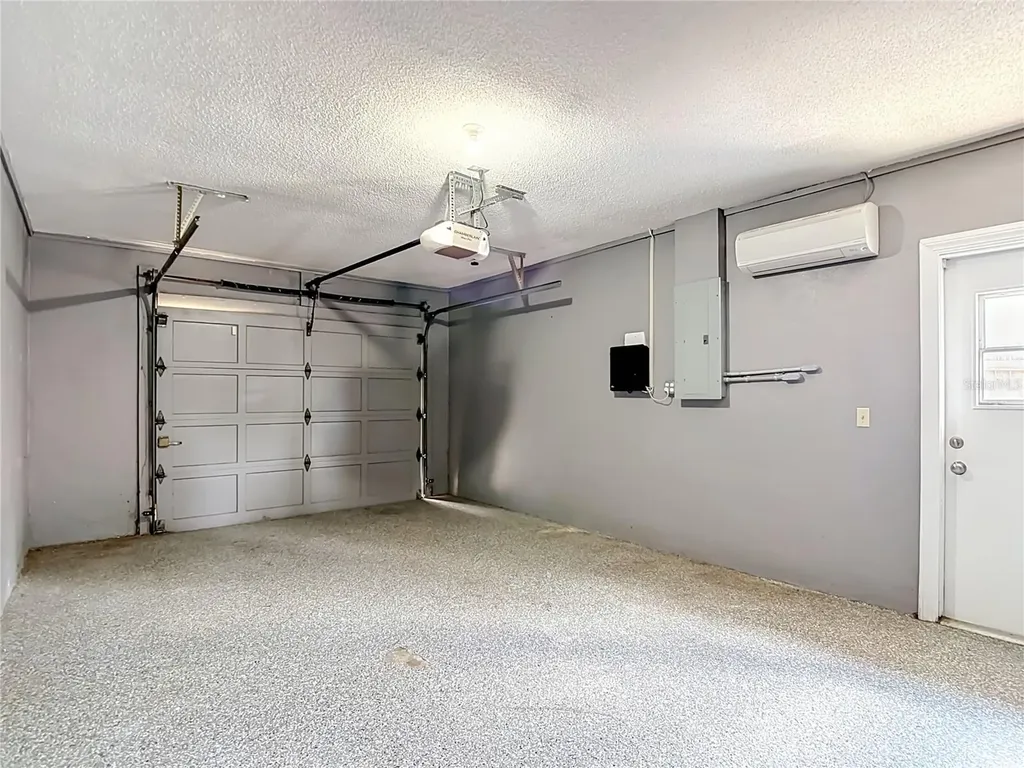 811 Ambassador Loop Tampa FL 33613