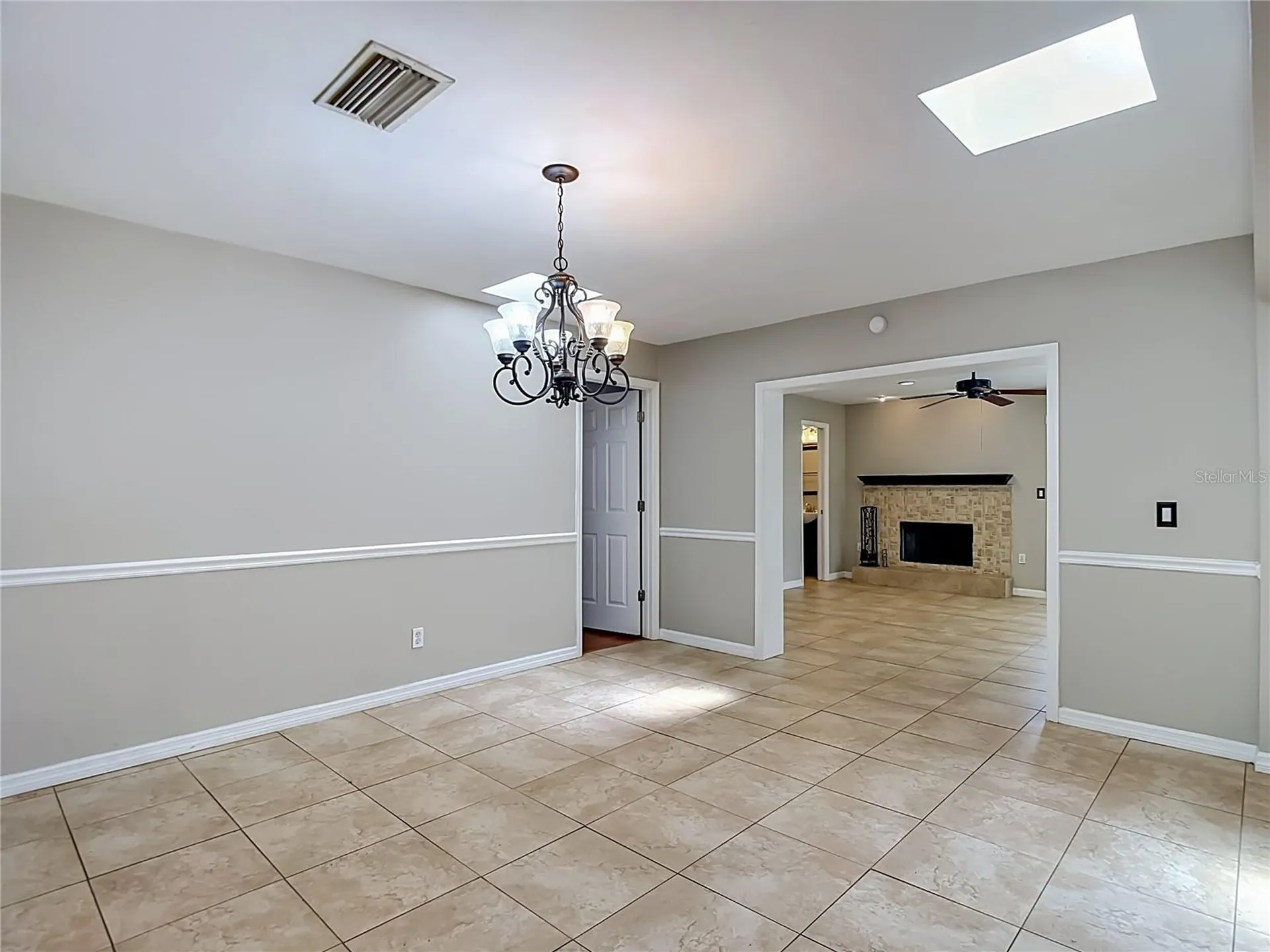 811 Ambassador Loop Tampa FL 33613
