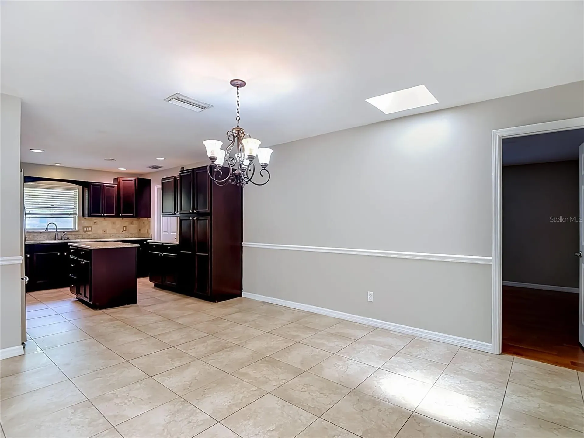 811 Ambassador Loop Tampa FL 33613