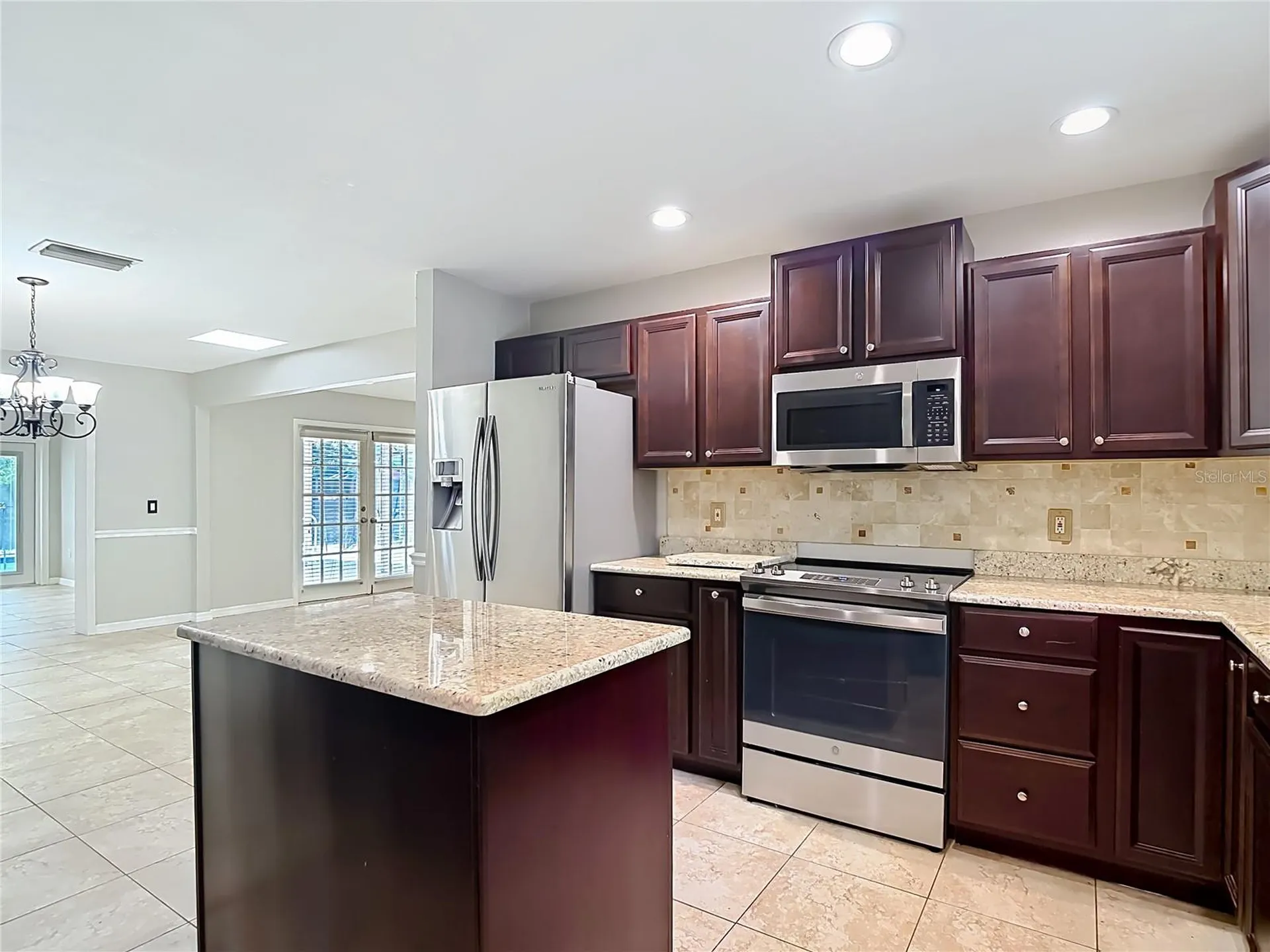 811 Ambassador Loop Tampa FL 33613