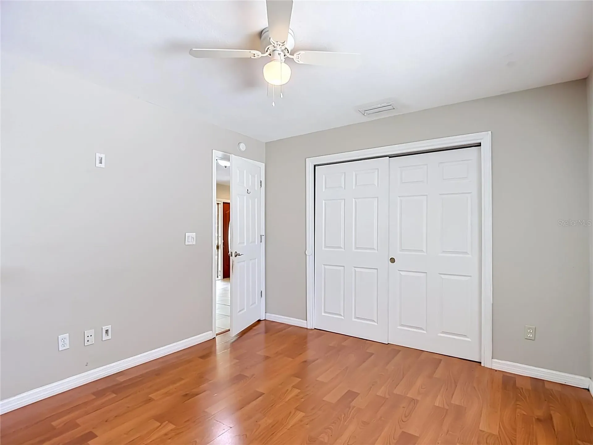 811 Ambassador Loop Tampa FL 33613