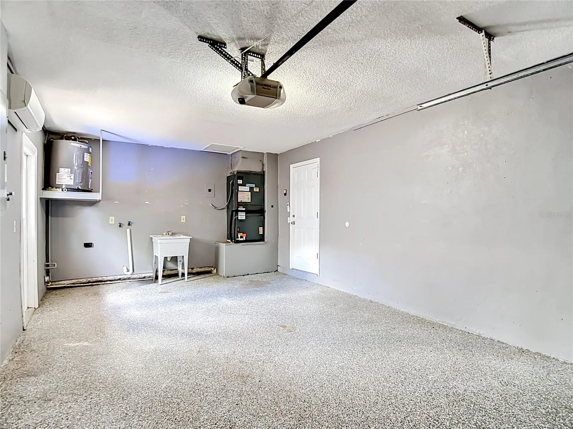 811 Ambassador Loop Tampa FL 33613