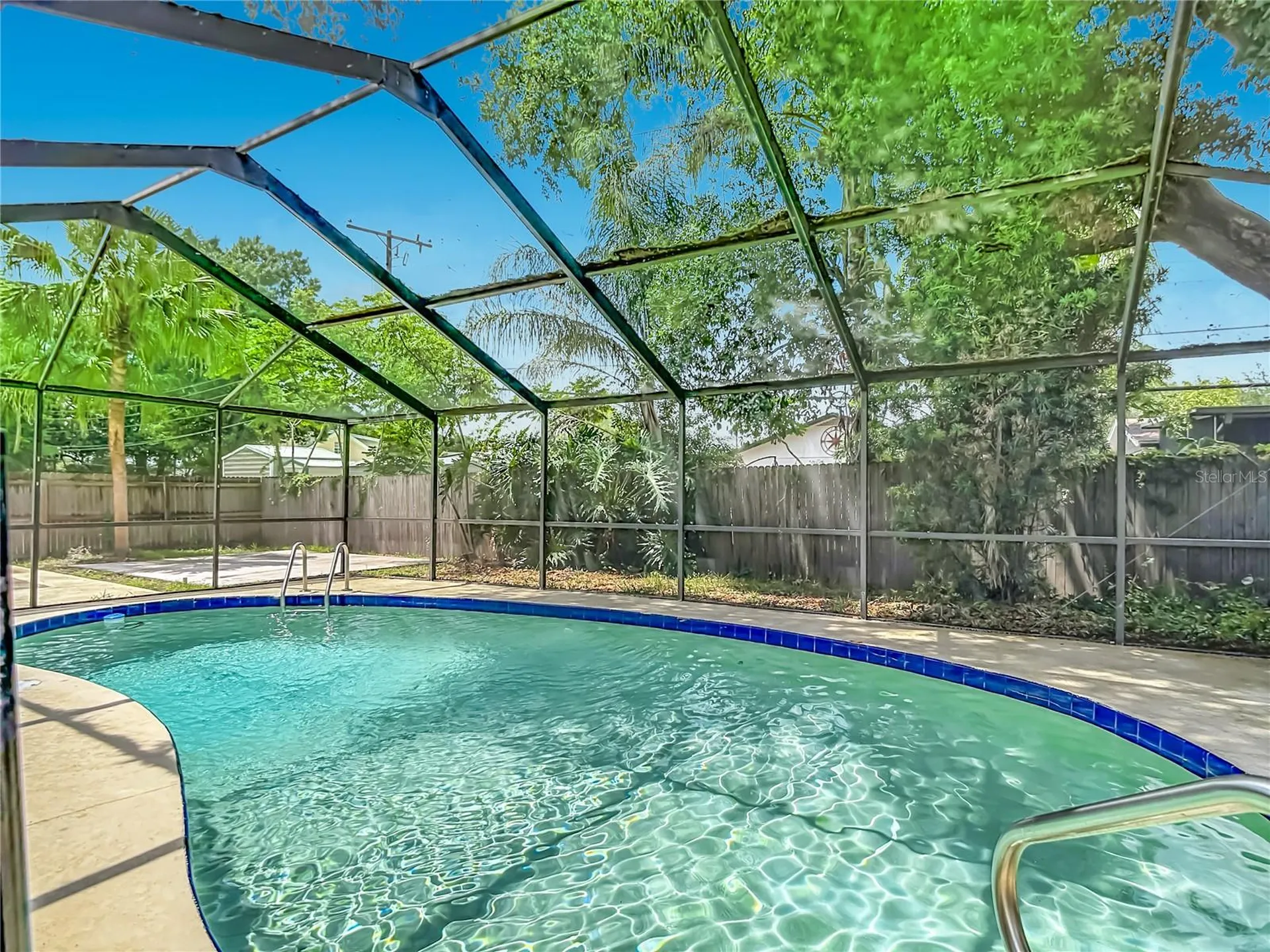 811 Ambassador Loop Tampa FL 33613
