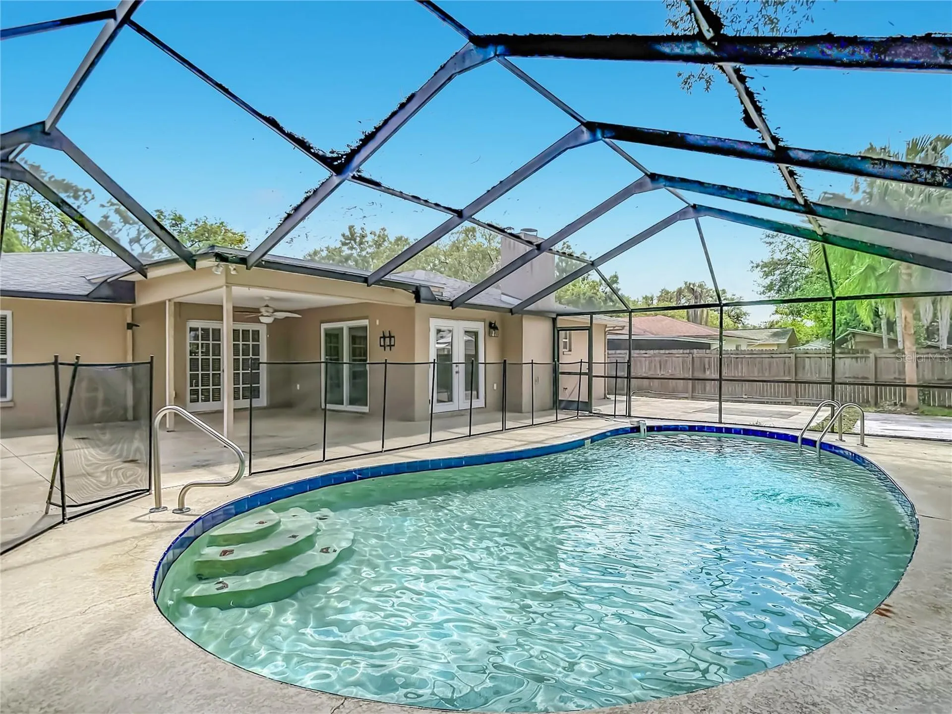811 Ambassador Loop Tampa FL 33613