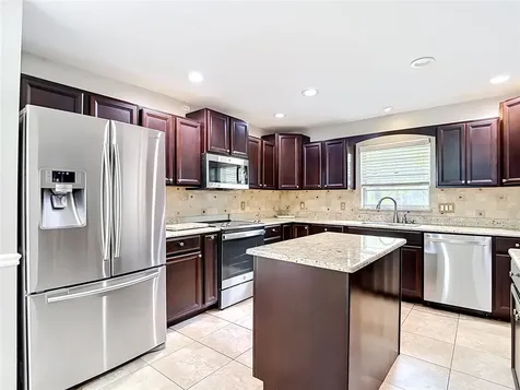 811 Ambassador Loop Tampa FL 33613