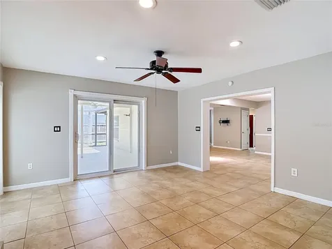 811 Ambassador Loop Tampa FL 33613