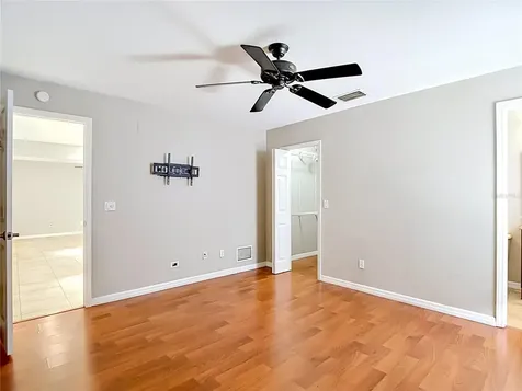 811 Ambassador Loop Tampa FL 33613