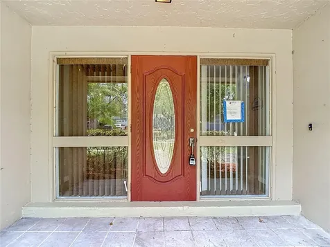 811 Ambassador Loop Tampa FL 33613