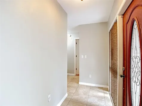 811 Ambassador Loop Tampa FL 33613