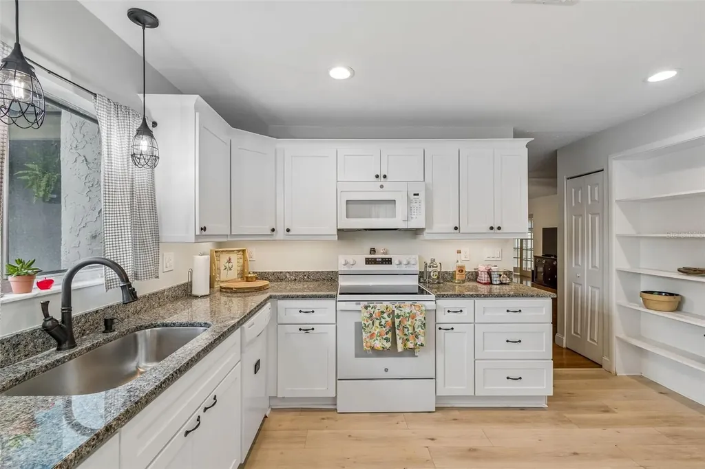 4733 Ridge Point Drive Tampa FL 33624