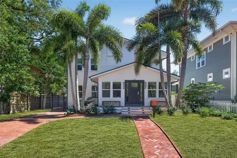 124 19th Avenue N St Petersburg FL 33704