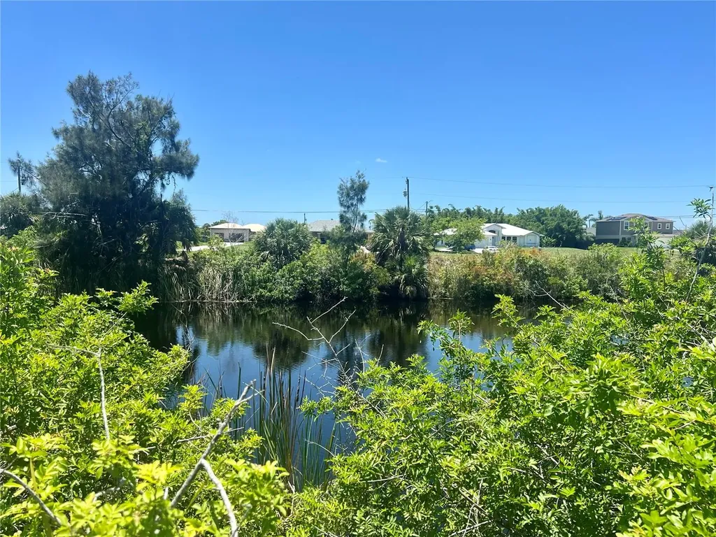 2110 NW 6th Place Cape Coral FL 33993