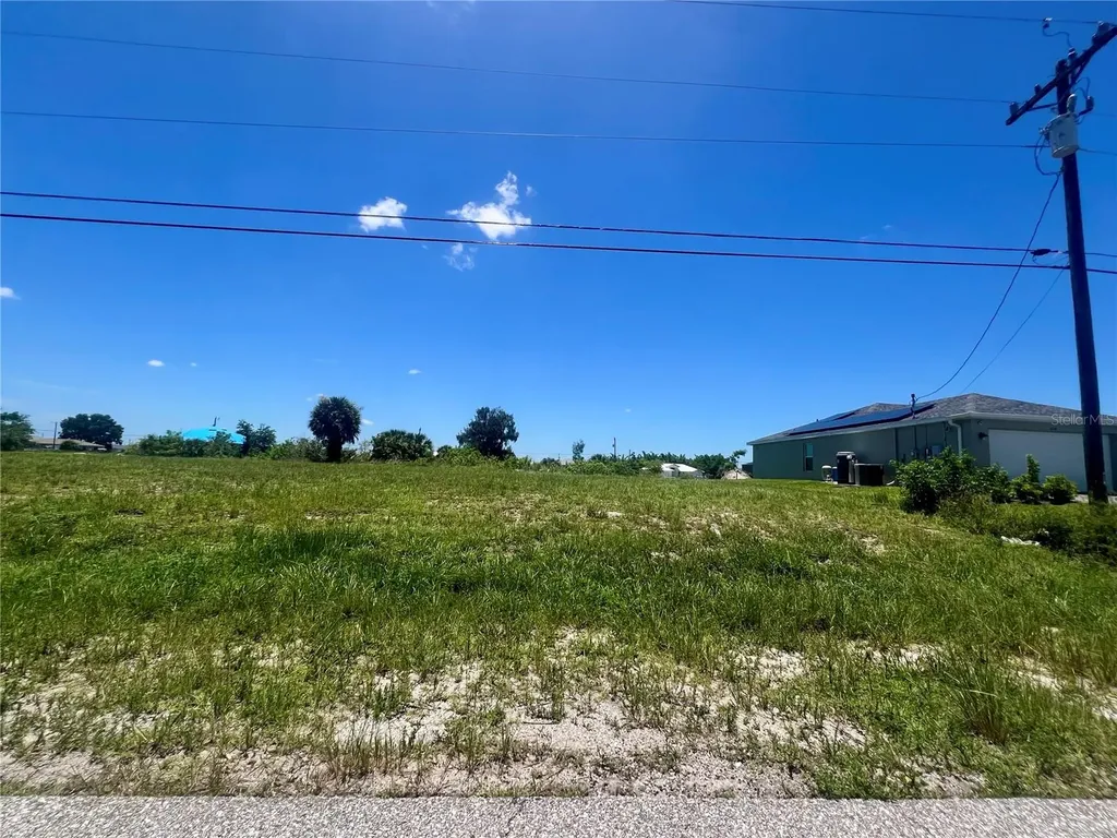 2110 NW 6th Place Cape Coral FL 33993