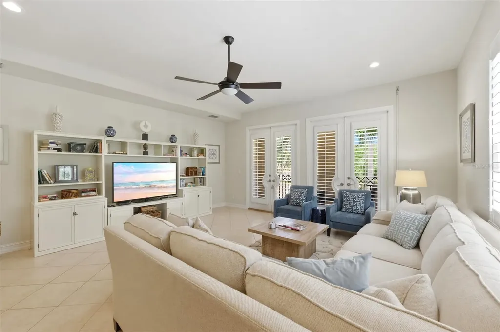 2859 Tiburon Boulevard E Naples FL 34109
