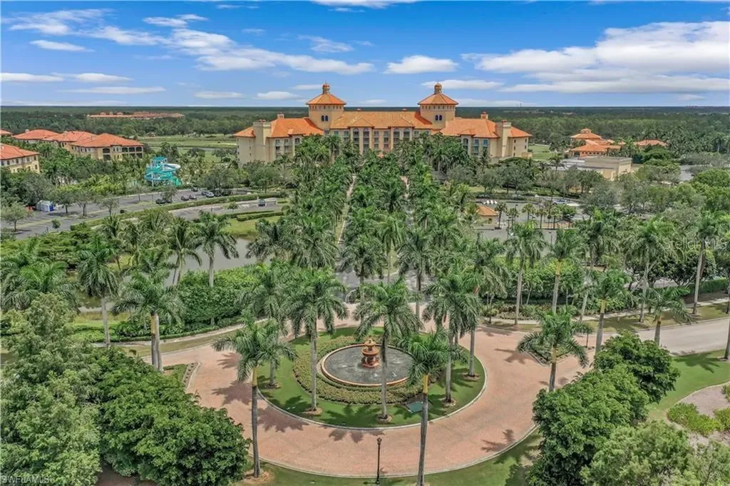 2859 Tiburon Boulevard E Naples FL 34109