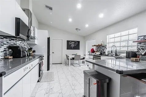 12121 Colonial Estates Lane Riverview FL 33579