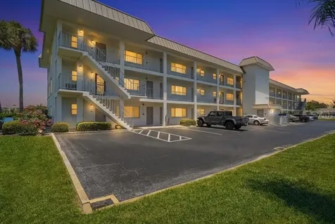 3330 Gulf Of Mexico Drive Longboat Key FL 34228