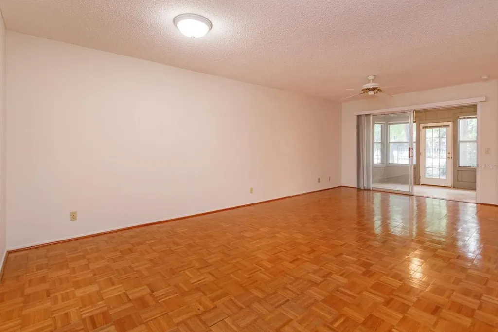 626 Red Oak Circle Altamonte Springs FL 32701
