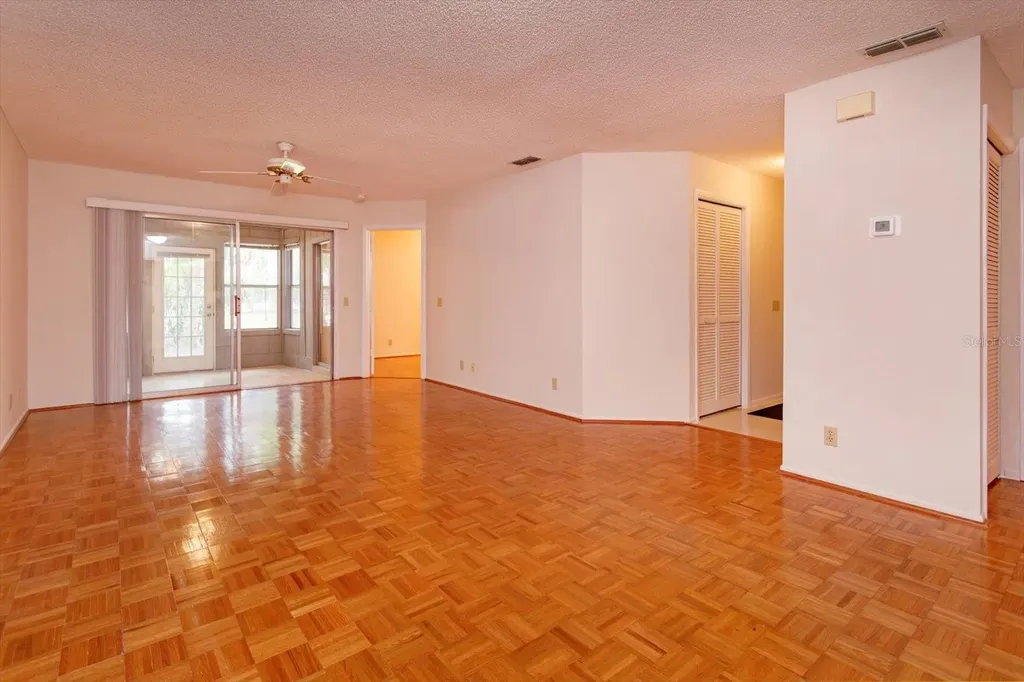 626 Red Oak Circle Altamonte Springs FL 32701