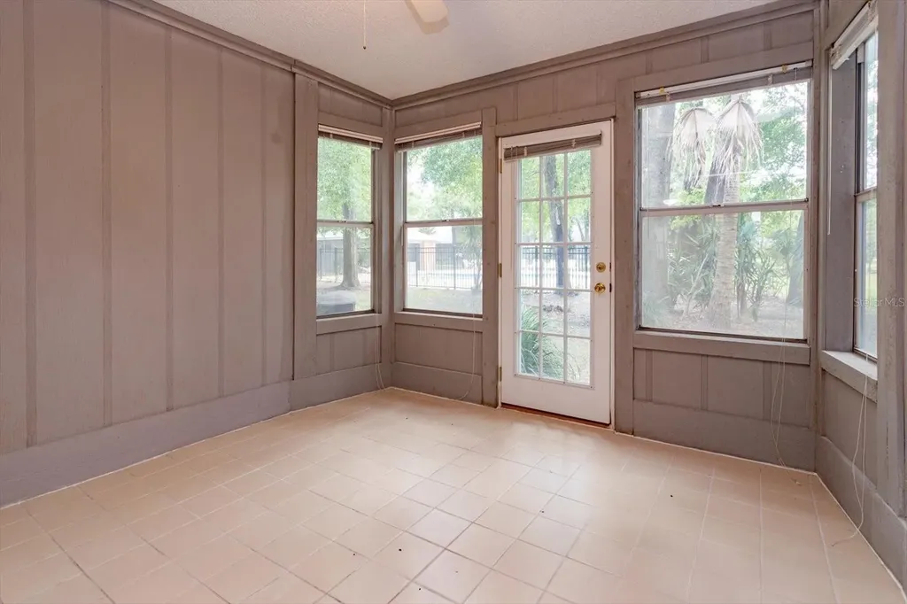 626 Red Oak Circle Altamonte Springs FL 32701