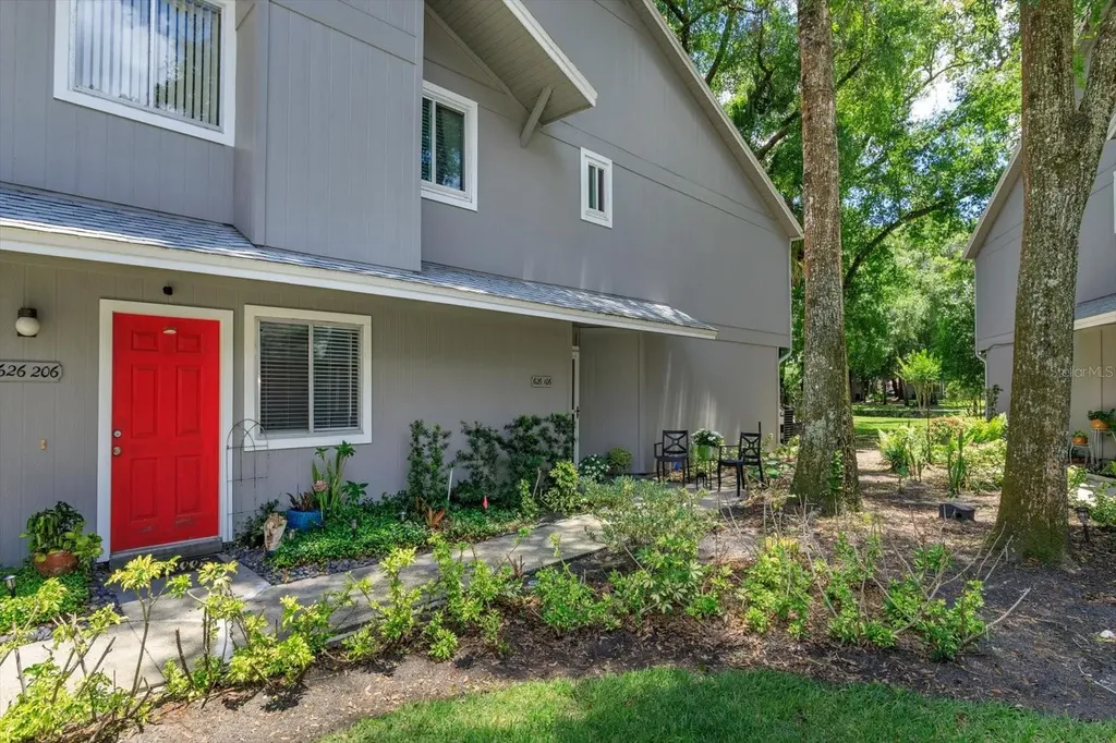 626 Red Oak Circle Altamonte Springs FL 32701