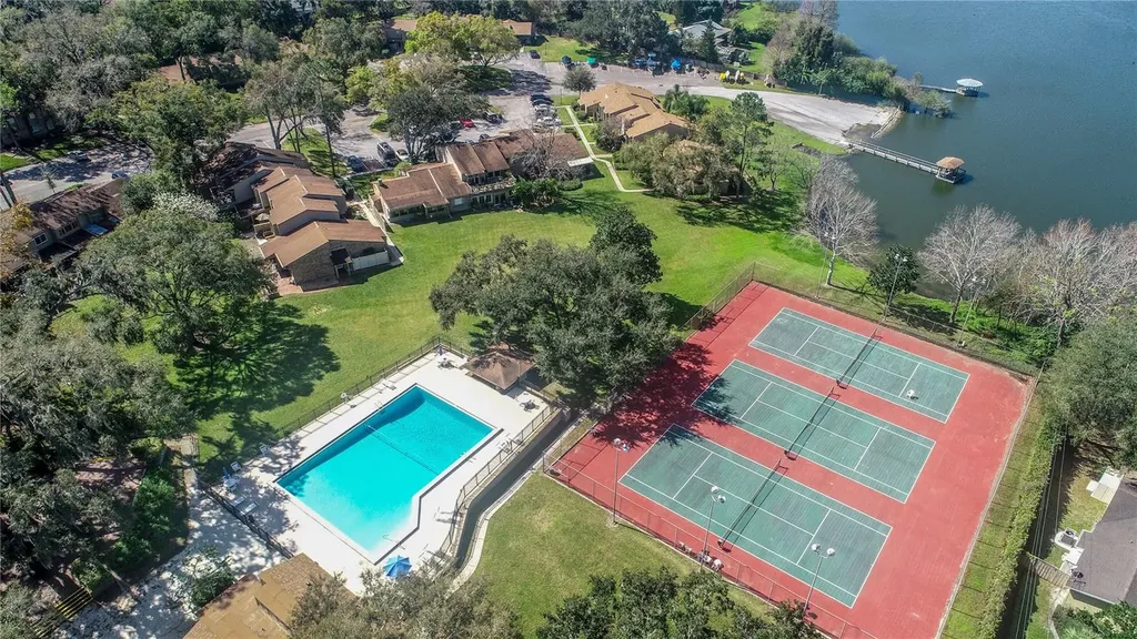 626 Red Oak Circle Altamonte Springs FL 32701