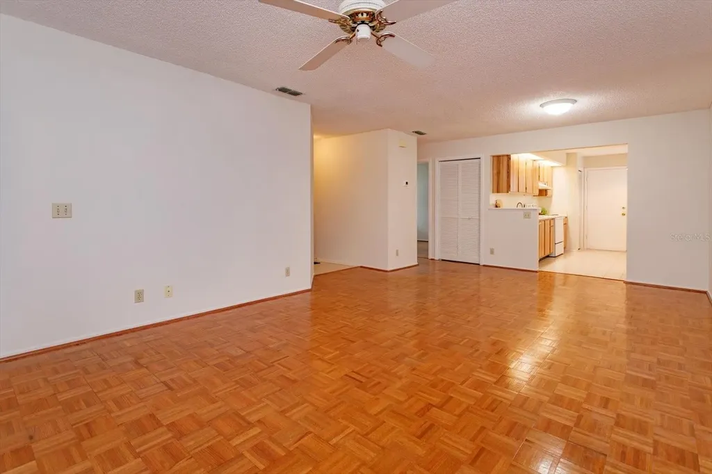 626 Red Oak Circle Altamonte Springs FL 32701