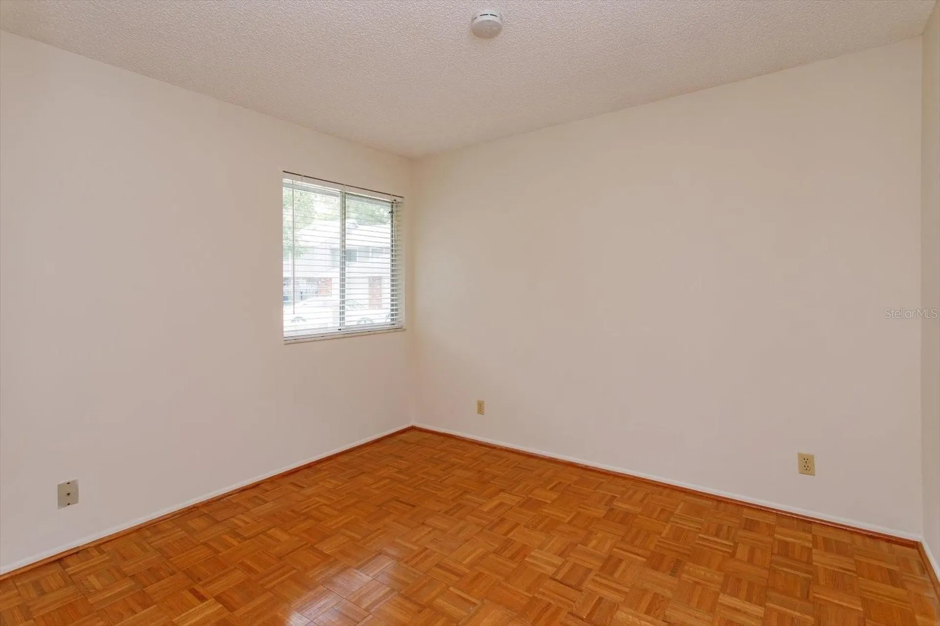 626 Red Oak Circle Altamonte Springs FL 32701