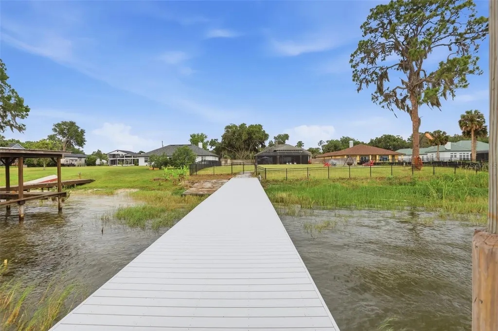 16401 E Shirley Shores Road Tavares FL 32778