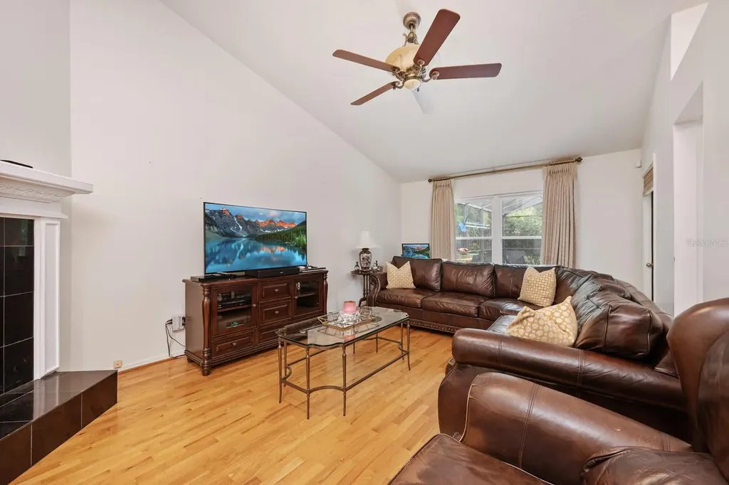 998 El Lago Terrace Winter Springs FL 32708