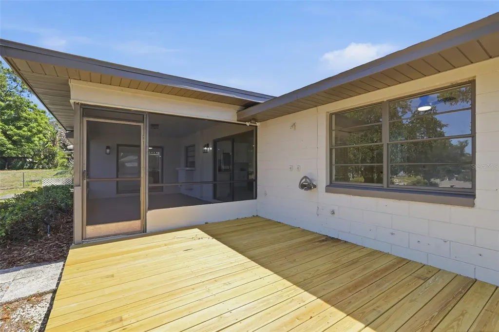 1020 S Scenic Highway Lake Wales FL 33853