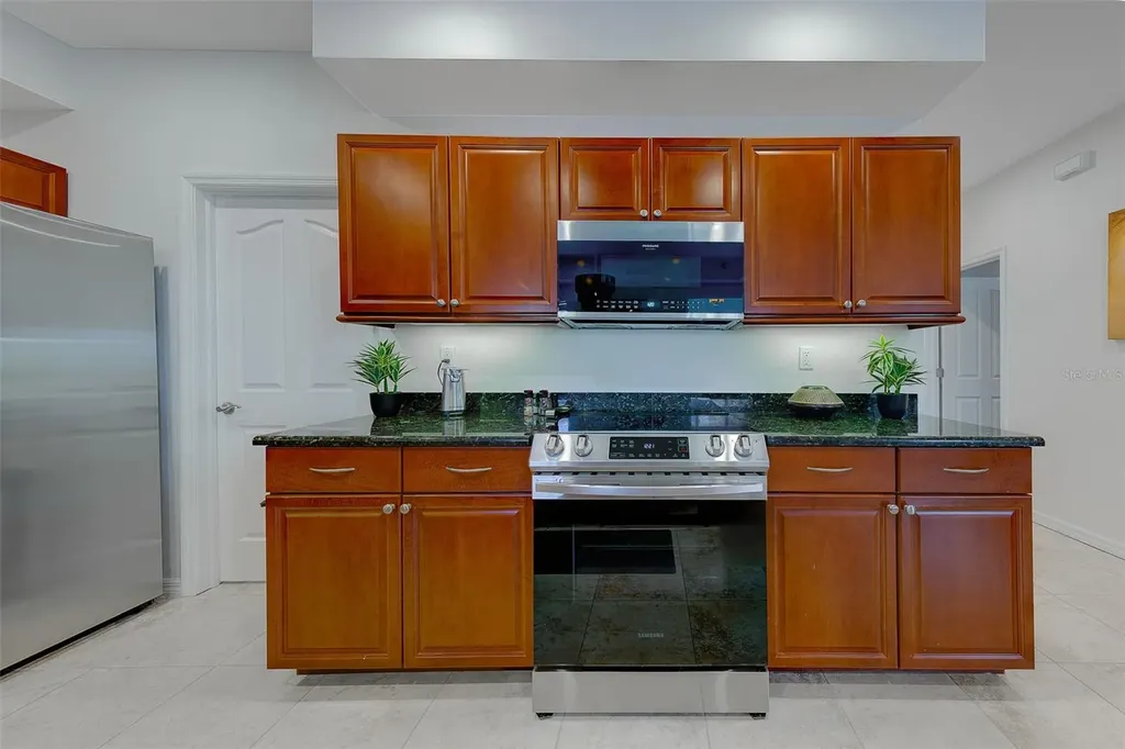 642 Wells Ct Court Clearwater FL 33756