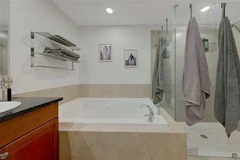 642 Wells Ct Court Clearwater FL 33756