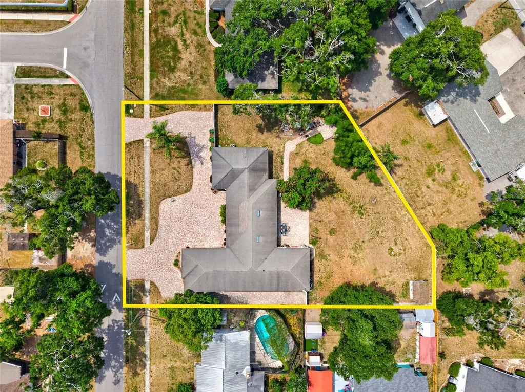 712 S Oakwood Avenue Brandon FL 33511