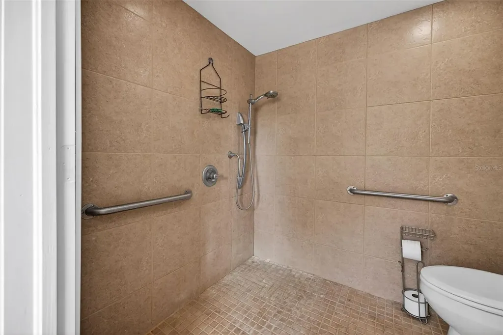712 S Oakwood Avenue Brandon FL 33511