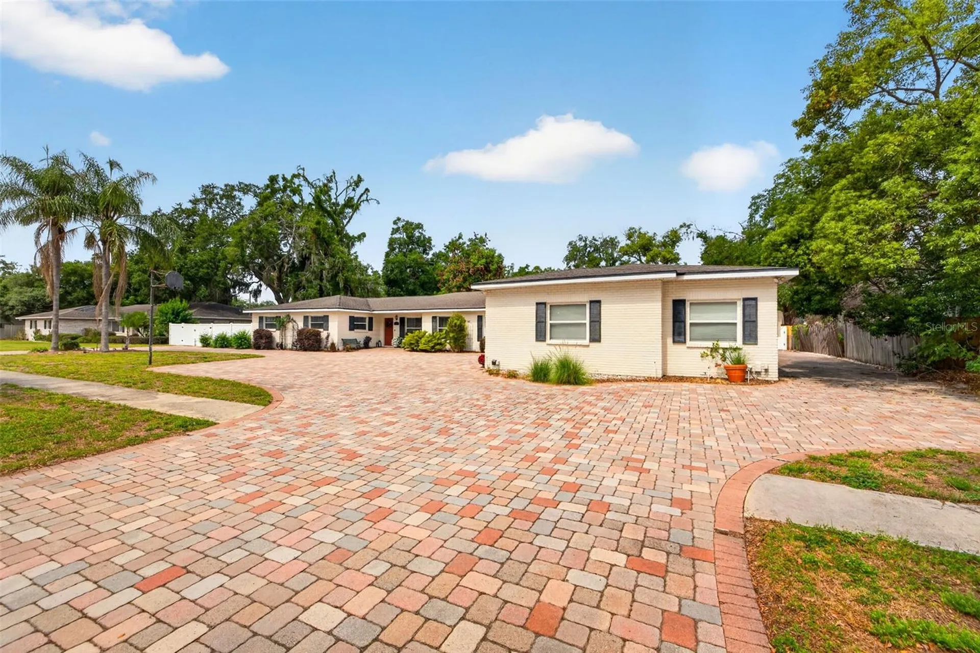 712 S Oakwood Avenue Brandon FL 33511