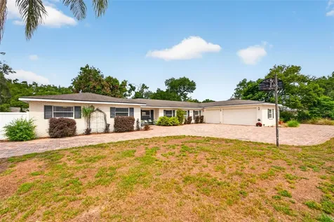712 S Oakwood Avenue Brandon FL 33511