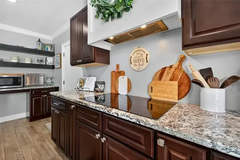 712 S Oakwood Avenue Brandon FL 33511