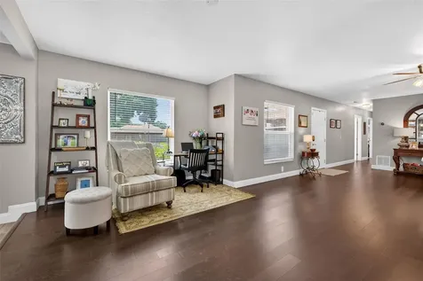 712 S Oakwood Avenue Brandon FL 33511