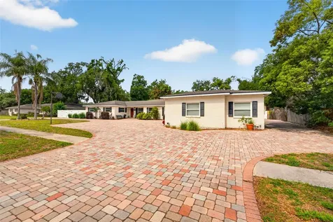 712 S Oakwood Avenue Brandon FL 33511