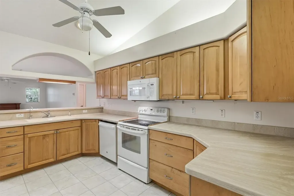 16248 SE 91st Court Summerfield FL 34491