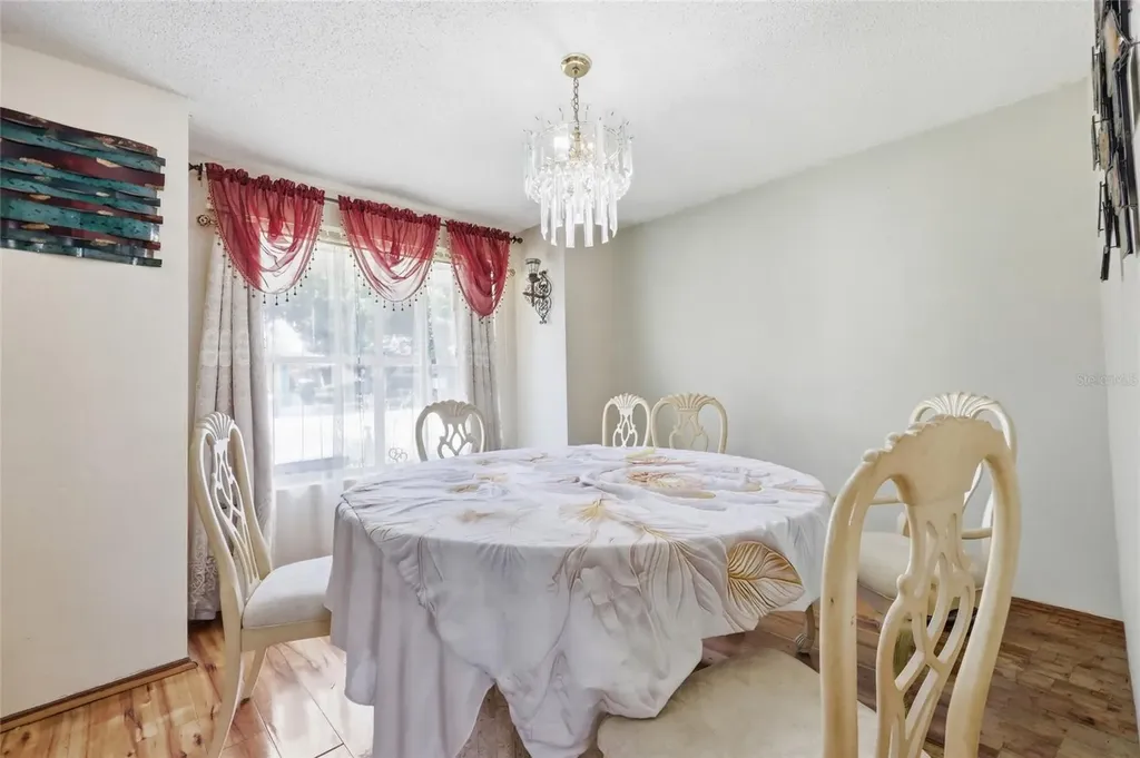 3027 Queensgate Road Orlando FL 32818