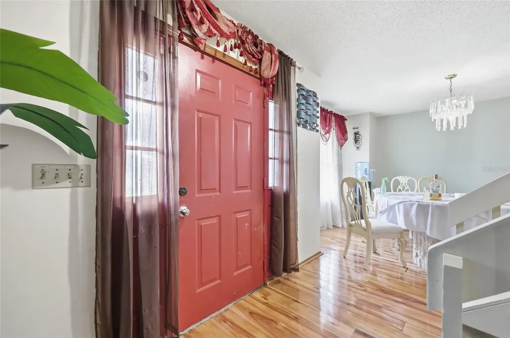 3027 Queensgate Road Orlando FL 32818
