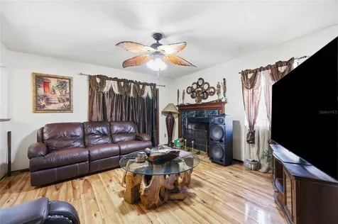 3027 Queensgate Road Orlando FL 32818