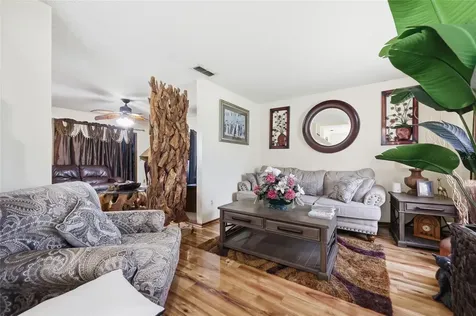 3027 Queensgate Road Orlando FL 32818